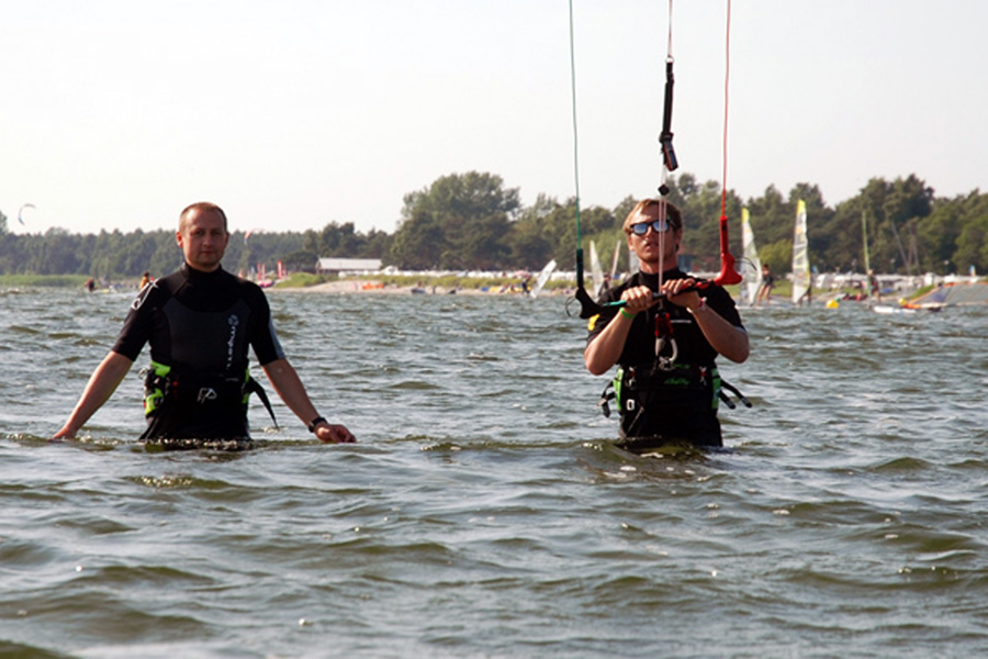 recruitment Kite Zone Kitesurfing's School 